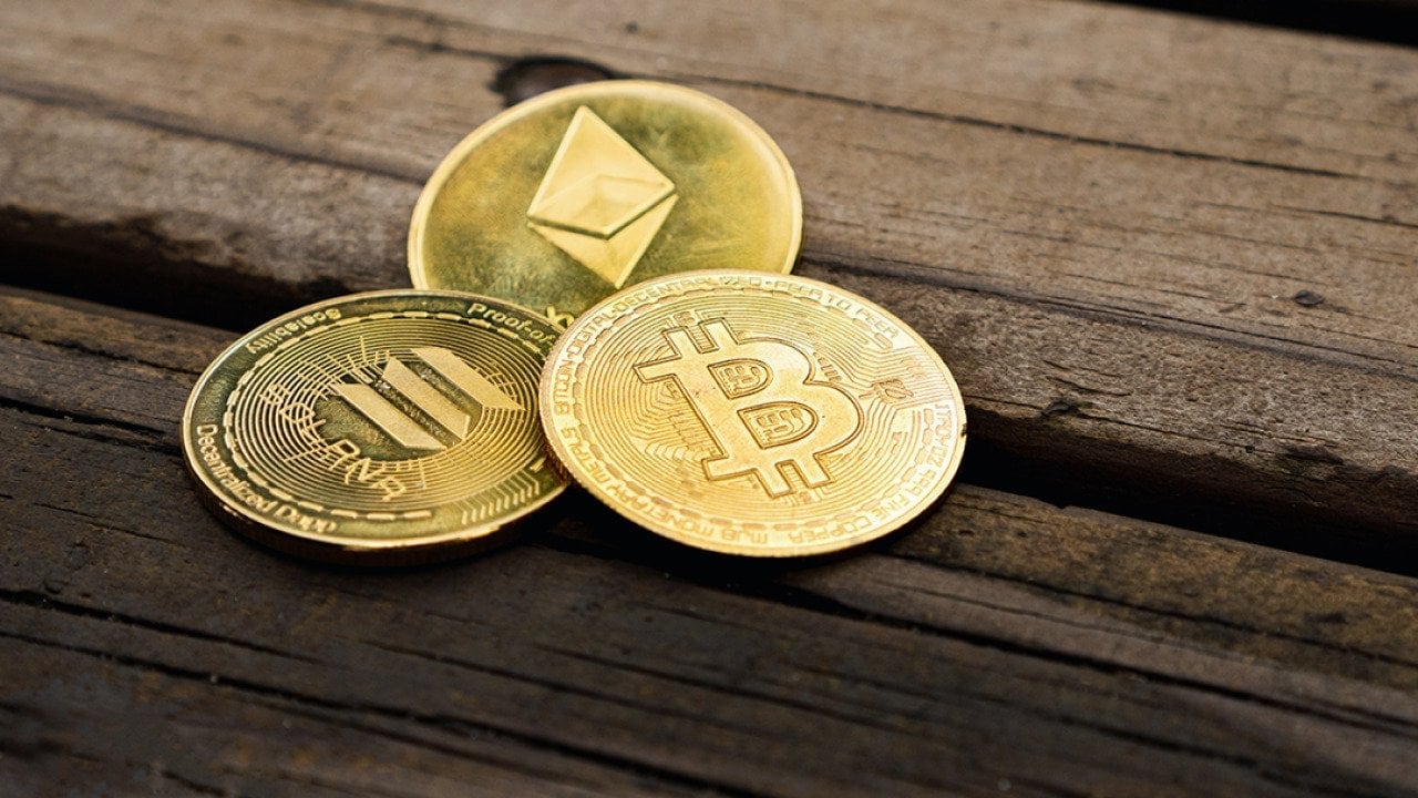 Eye On Illinois: Are you among the 453 who got a cryptocurrency scam refund? — Arlington Heights Technology news